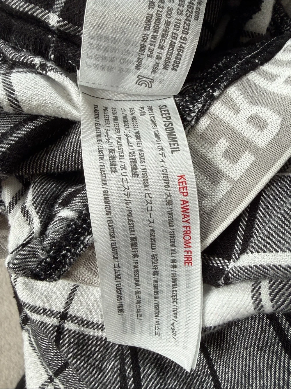 Hollister Women’s Black & White Plaid Pajama Pants | Size: Small